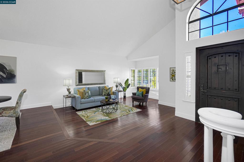 100 Opal Ct Property Photo 15