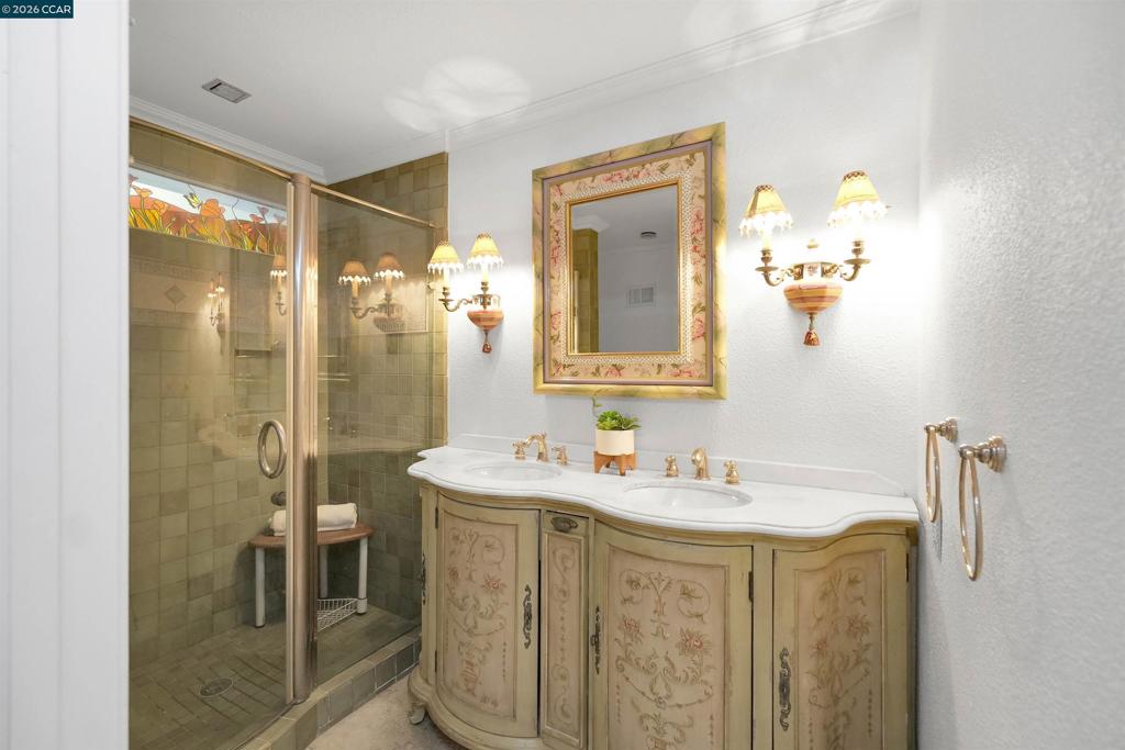 100 Opal Ct Property Photo 33