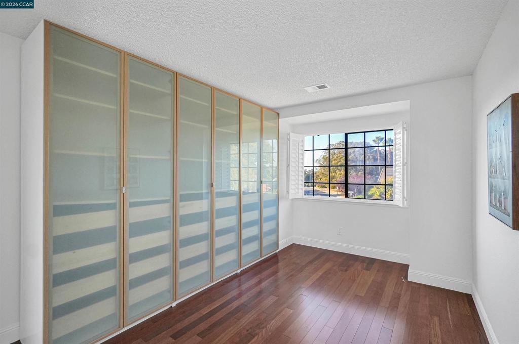 100 Opal Ct Property Photo 40