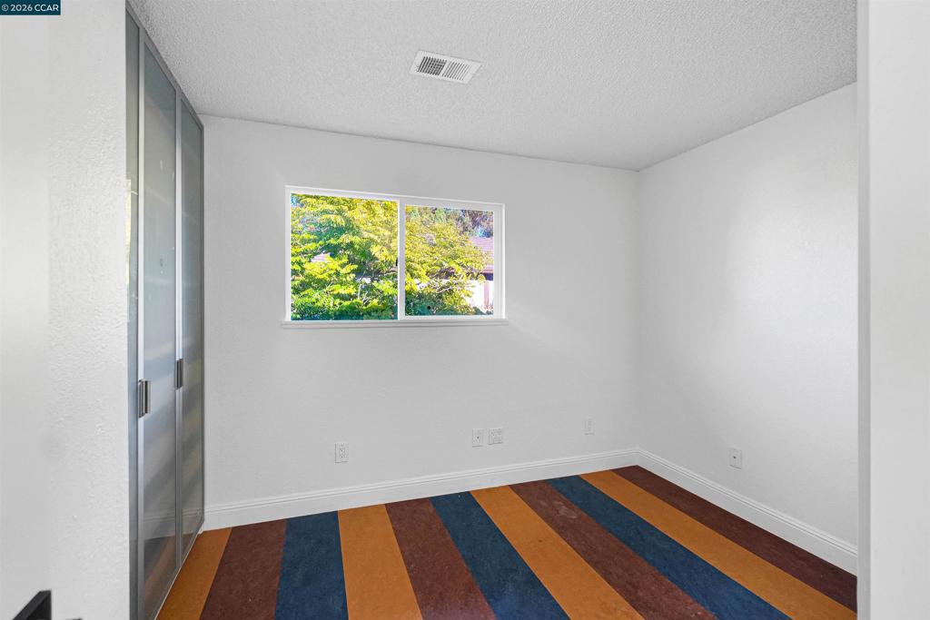 100 Opal Ct Property Photo 43