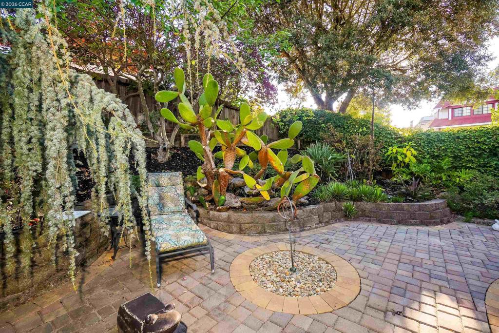 100 Opal Ct Property Photo 60