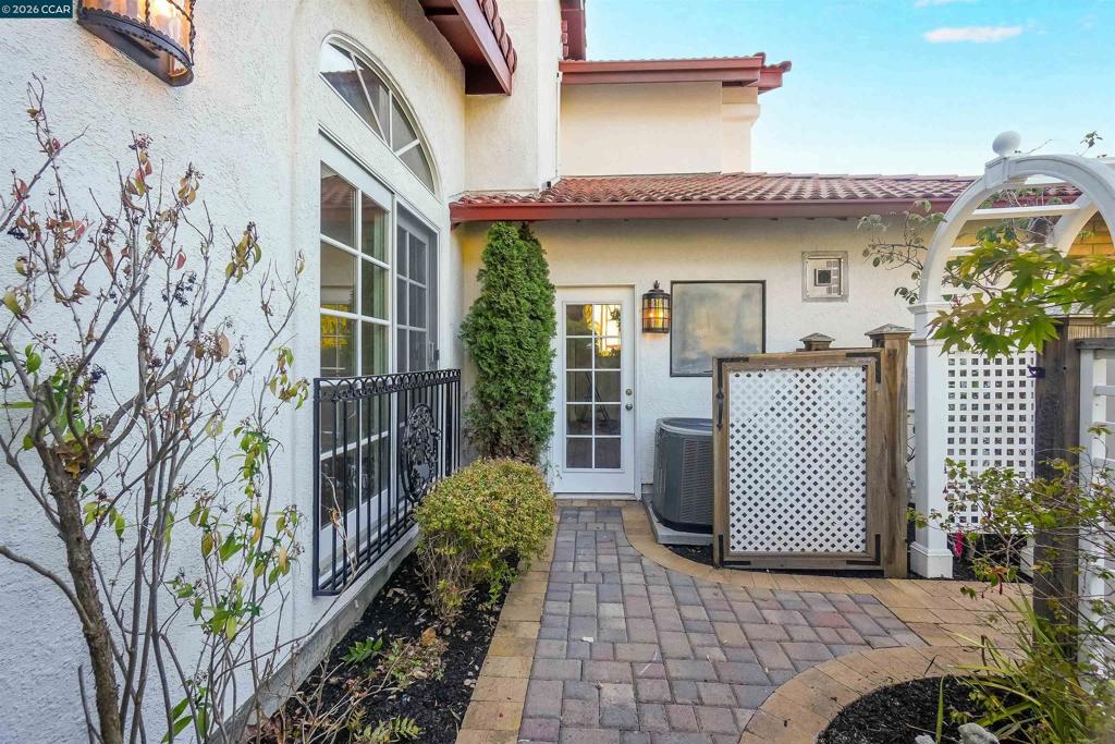 100 Opal Ct Property Photo 64