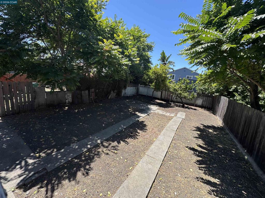 3513 Adeline St Property Photo 9
