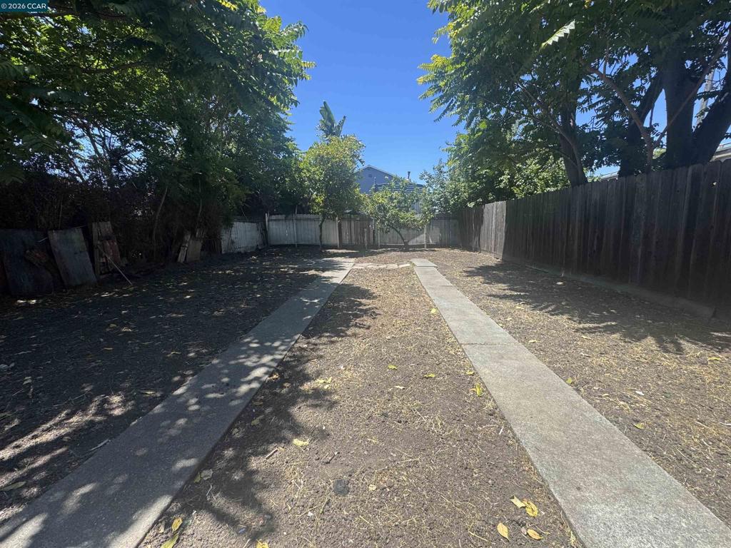 3513 Adeline St Property Photo 12