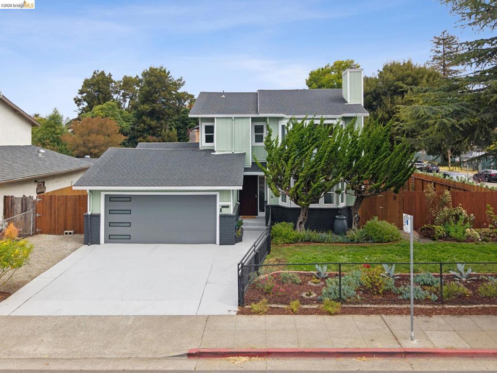 1014 10th St Property Photo 1