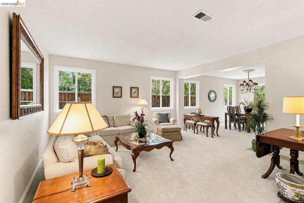 325 San Marino Ln Property Photo 8