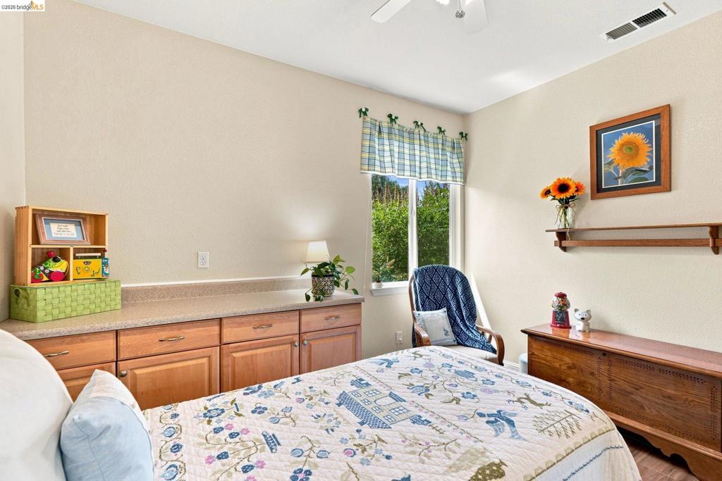 325 San Marino Ln Property Photo 37