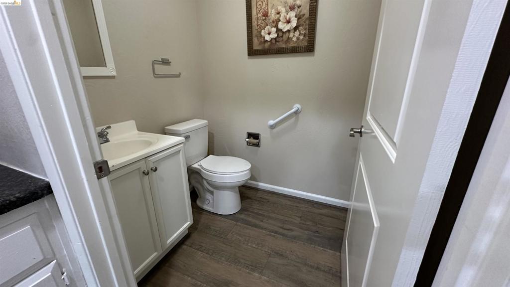 2901 Lone Tree Way Property Photo 17