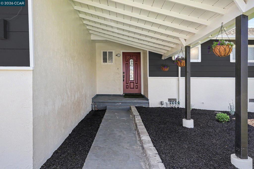333 Lamont Ct Property Photo 5