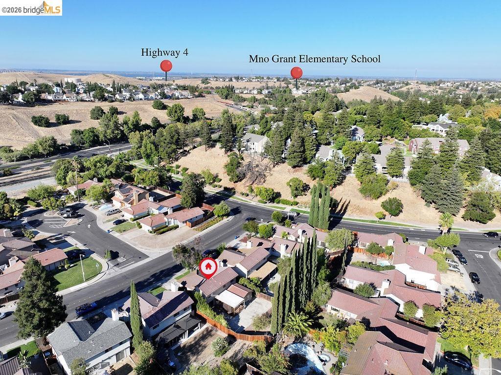 2740 Carpinteria Dr Property Photo 5