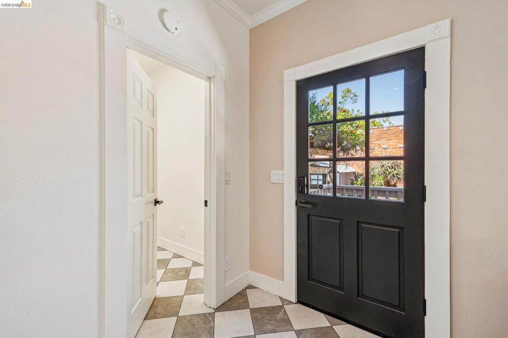 1883 Harmon St Property Photo 32