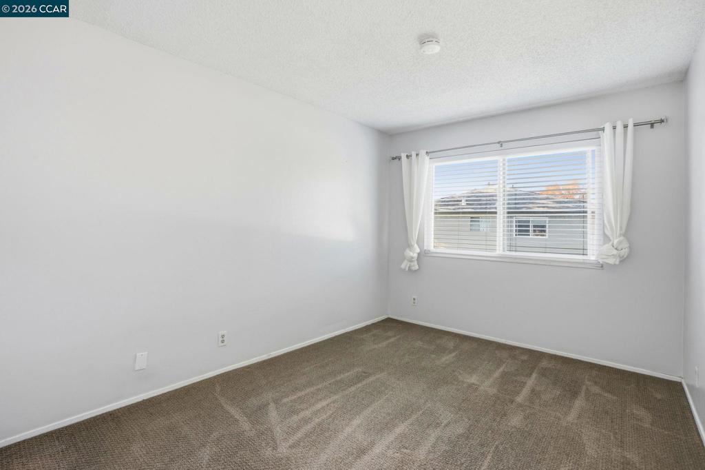 1045 Mohr Ln B Property Photo 18