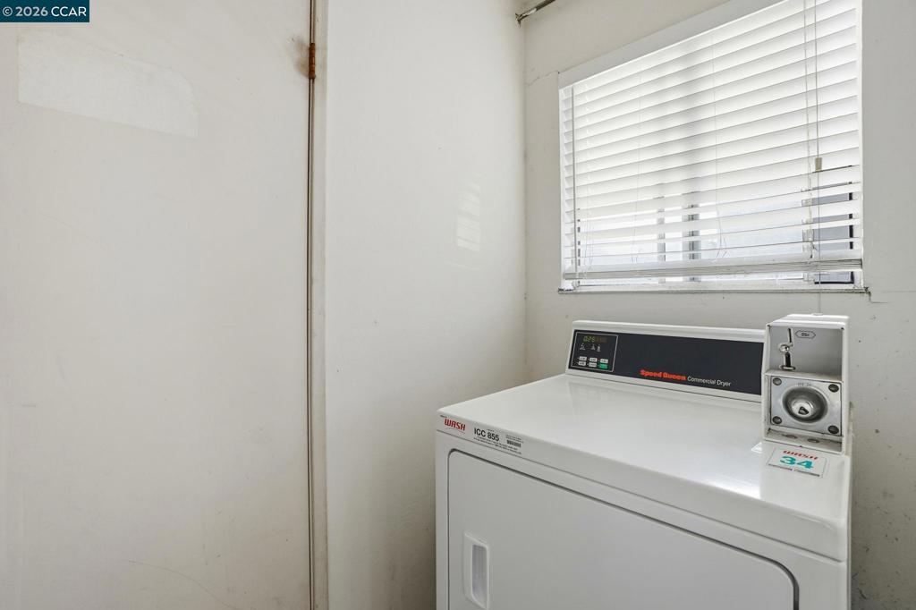 1045 Mohr Ln B Property Photo 25