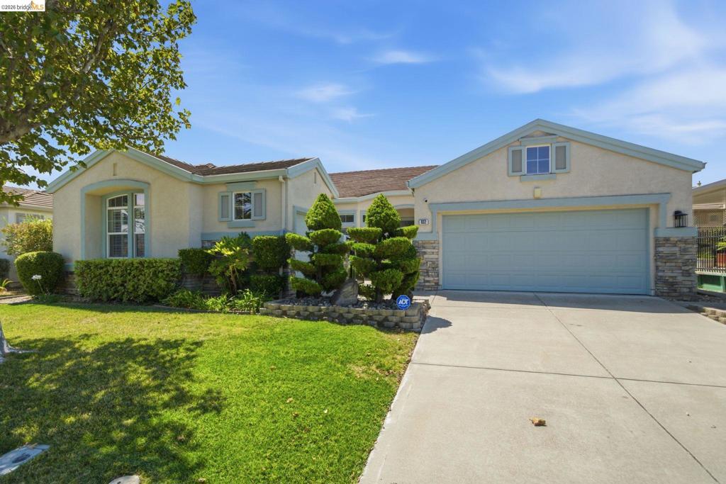 832 Summerset Drive Property Photo 1