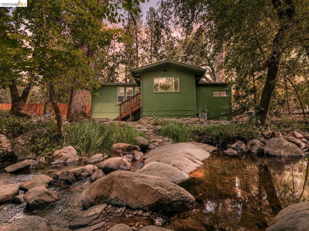 21551 Phoenix Lake Rd Property Photo 2