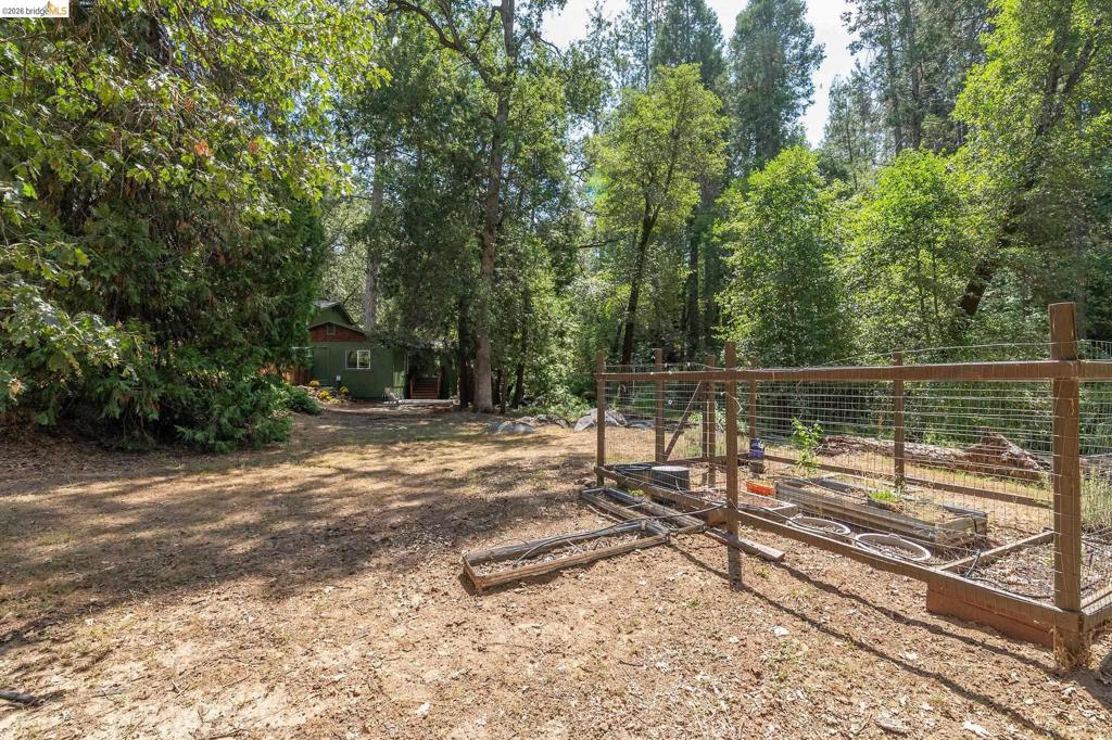 21551 Phoenix Lake Rd Property Photo 12