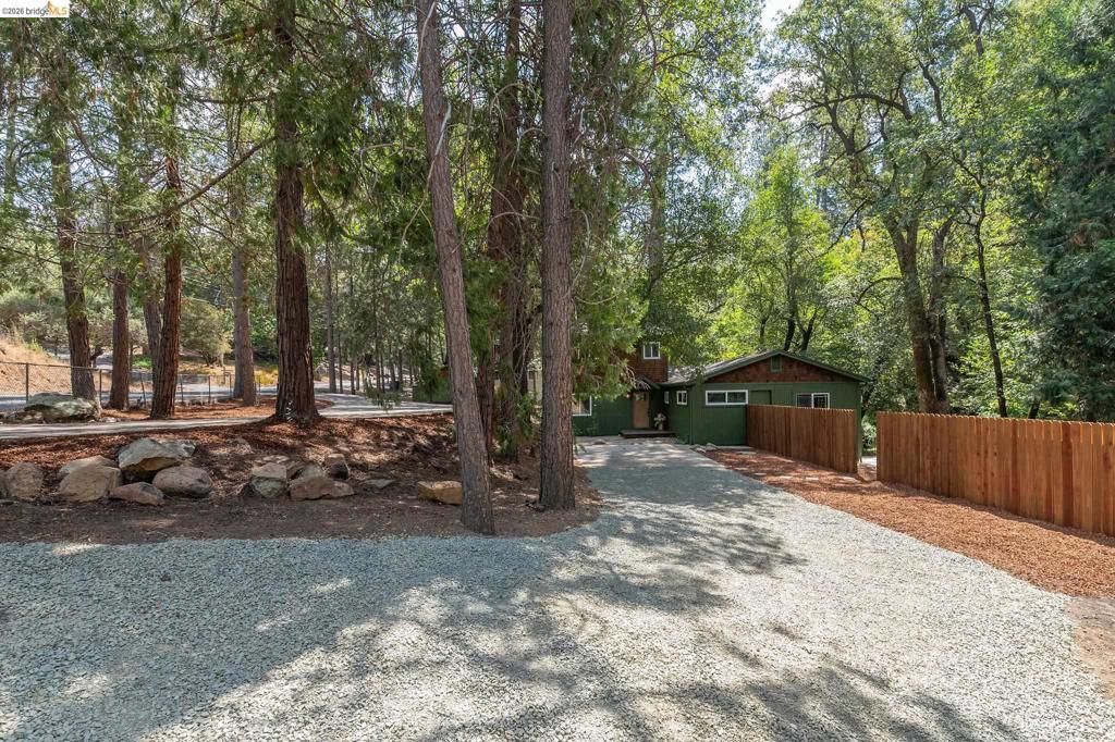 21551 Phoenix Lake Rd Property Photo 13