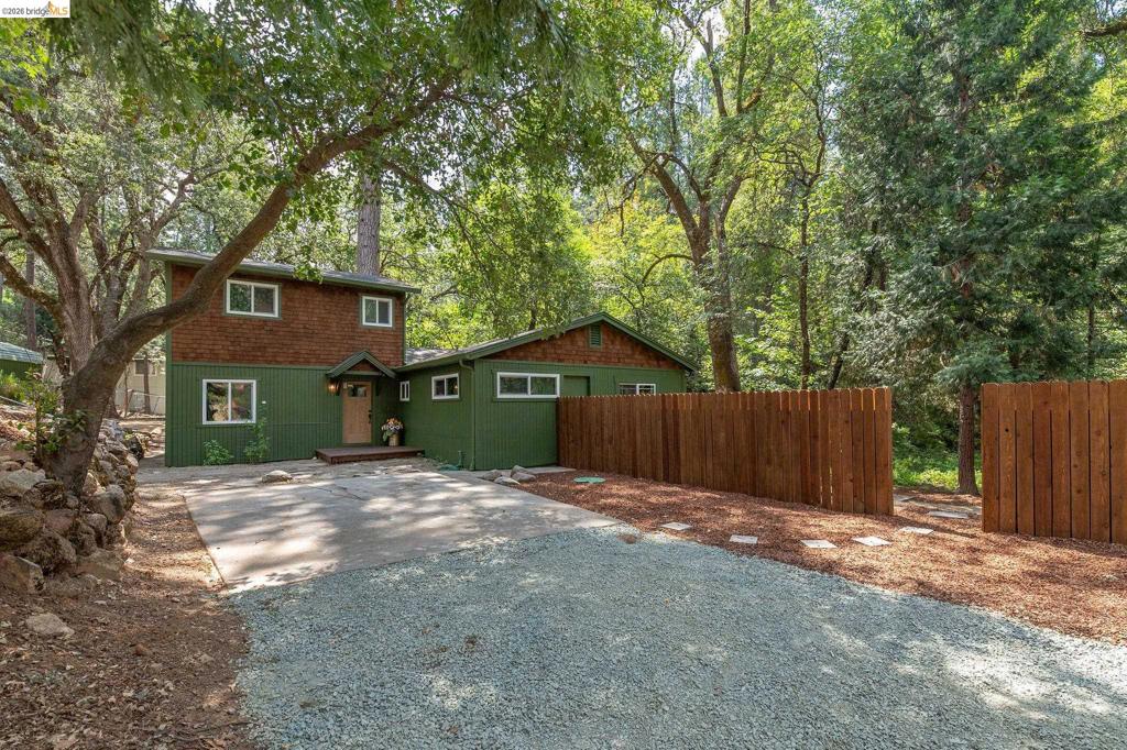 21551 Phoenix Lake Rd Property Photo 16