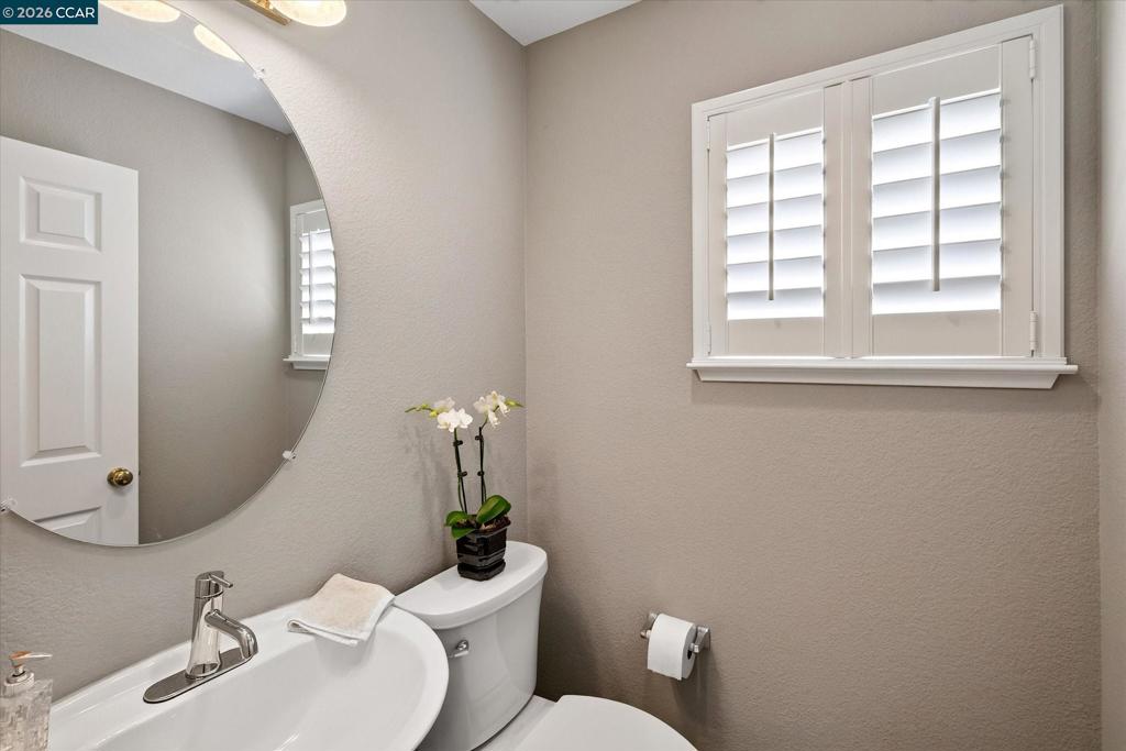 6005 Condor St Property Photo 27