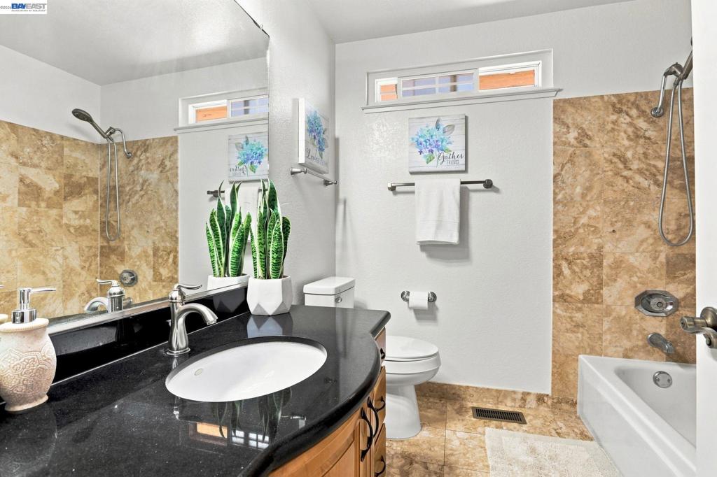 148 Valley Oak Ln Property Photo 29