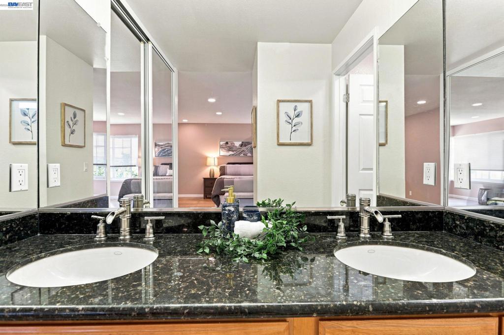 148 Valley Oak Ln Property Photo 31