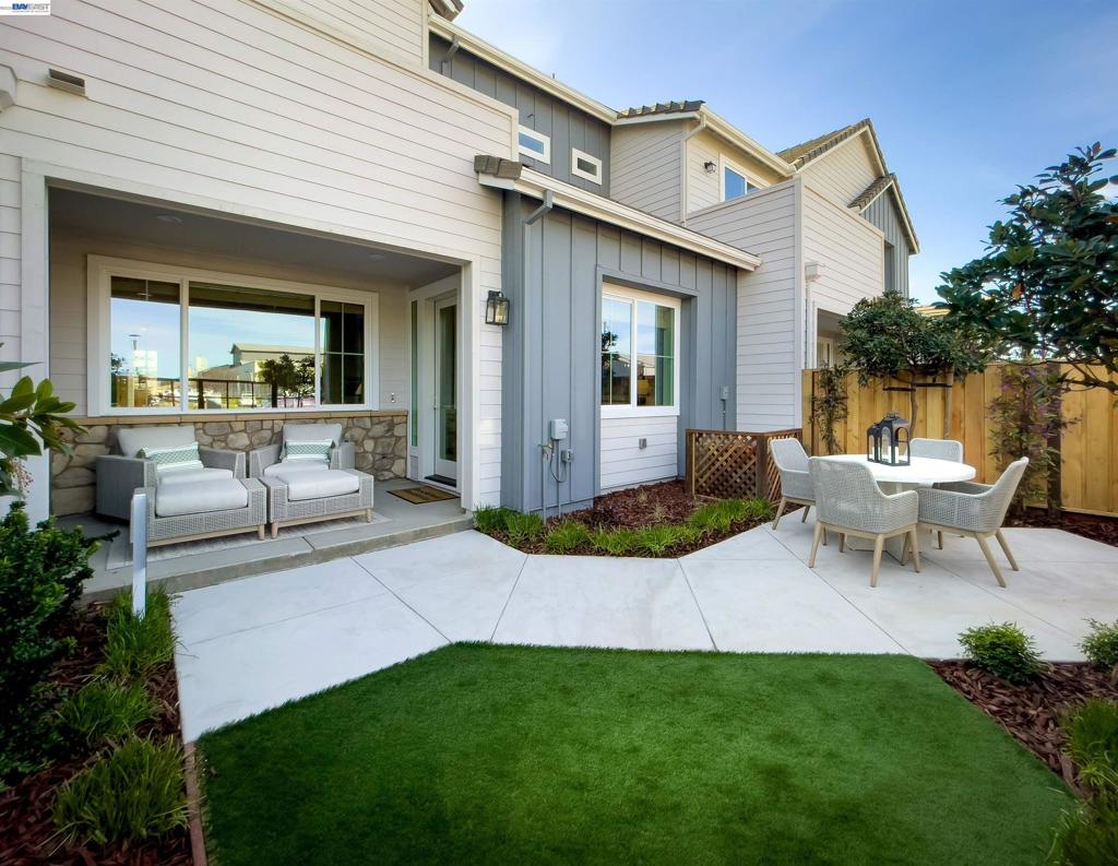 187 Gali Way 2502 Property Photo 1