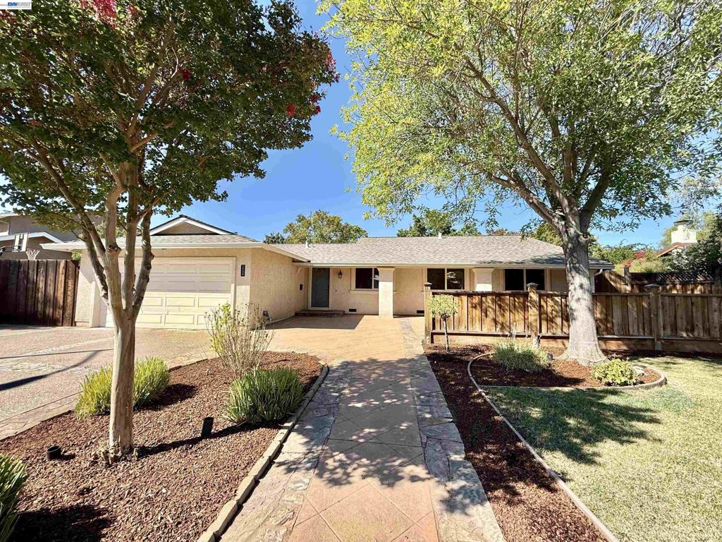 2249 Stonebridge Rd Property Photo 2