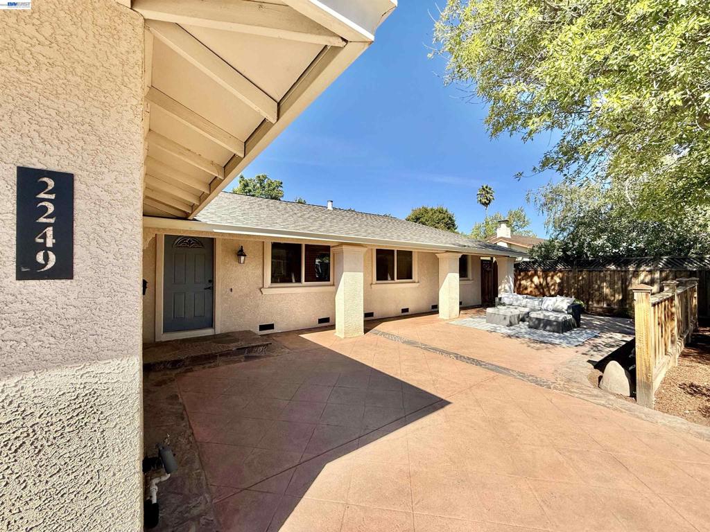 2249 Stonebridge Rd Property Photo 6