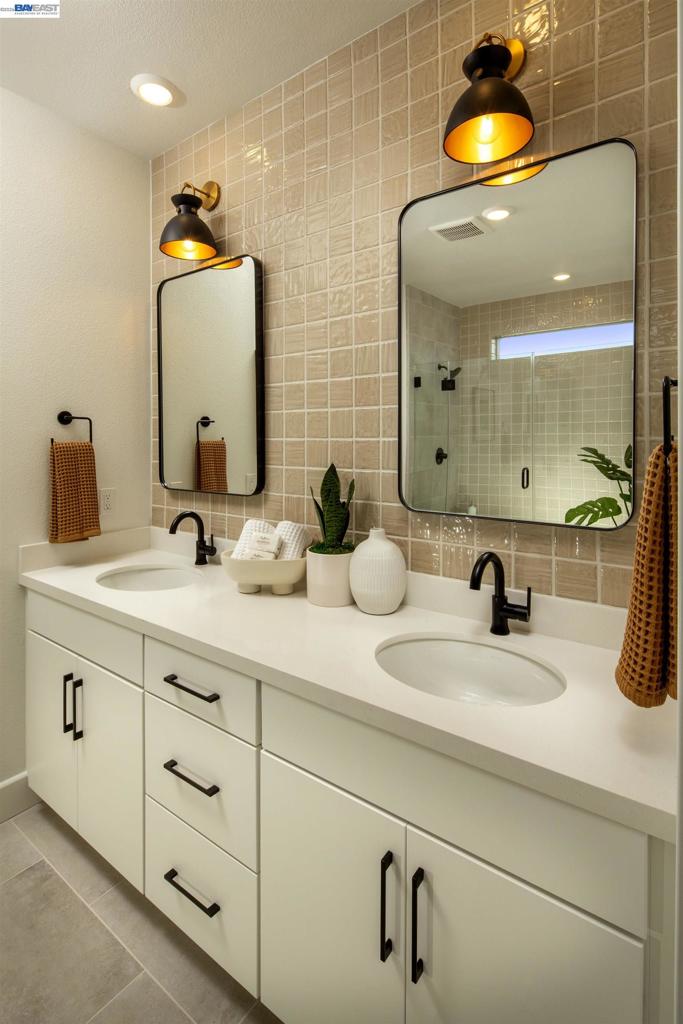 188 Gali Way Property Photo 14