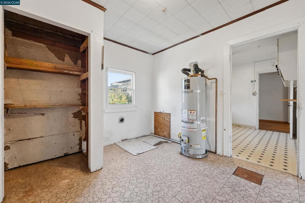 128 Marks Blvd Property Photo 12