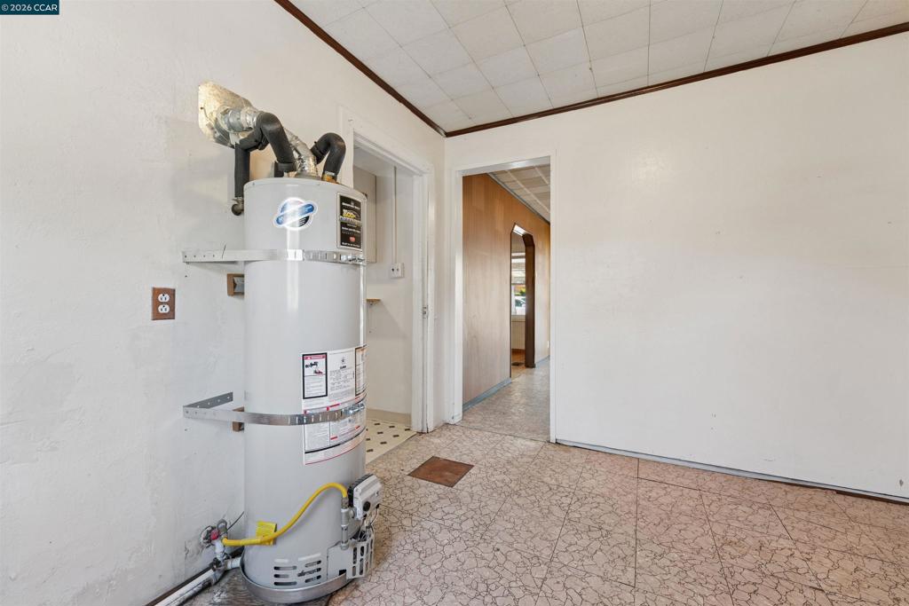 128 Marks Blvd Property Photo 13