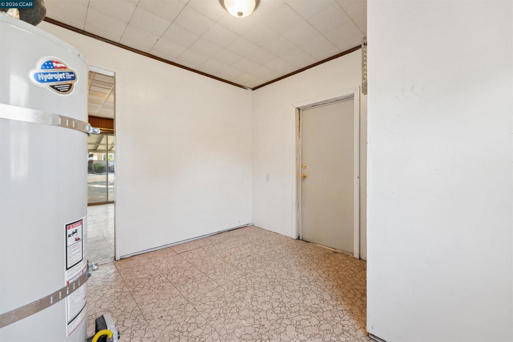 128 Marks Blvd Property Photo 14
