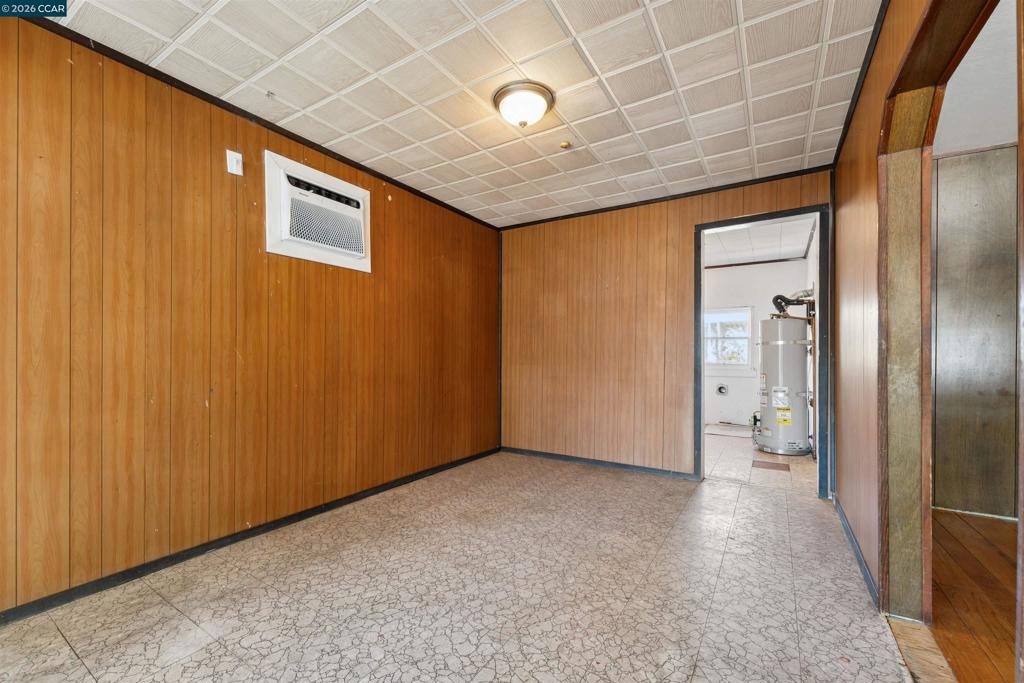 128 Marks Blvd Property Photo 17