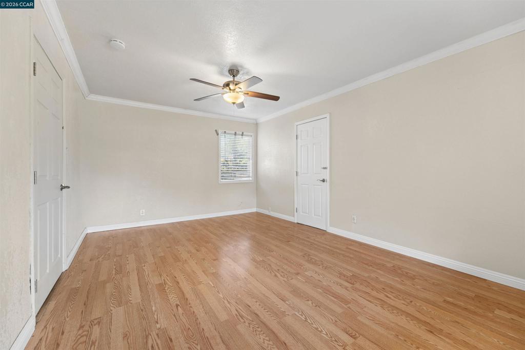 128 Marks Blvd Property Photo 24