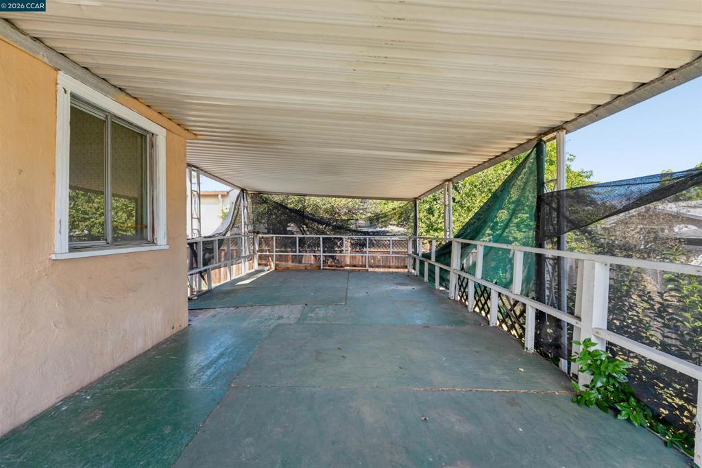 128 Marks Blvd Property Photo 38