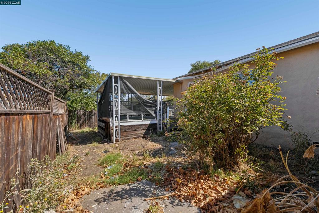 128 Marks Blvd Property Photo 42