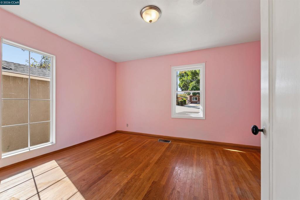 128 Marks Blvd Property Photo 52