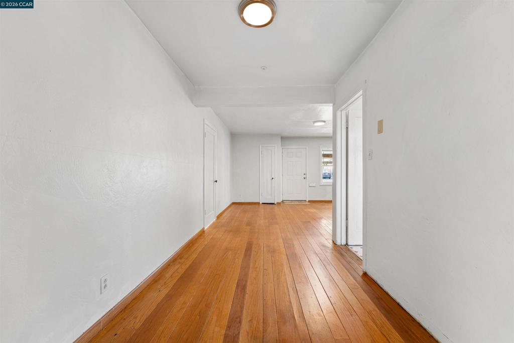 128 Marks Blvd Property Photo 65