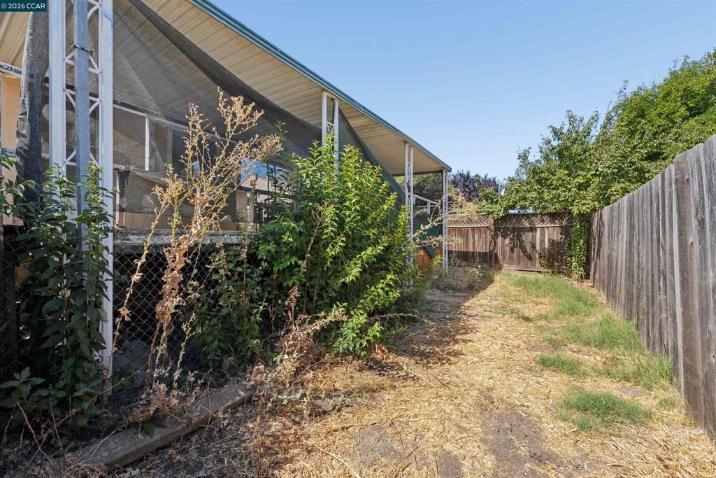 128 Marks Blvd Property Photo 66