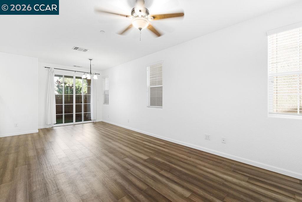 7832 Acorri Walk Property Photo 4
