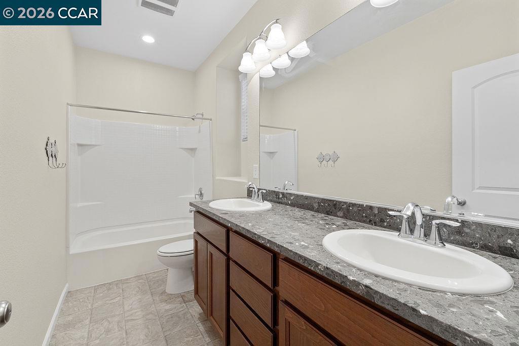 7832 Acorri Walk Property Photo 19