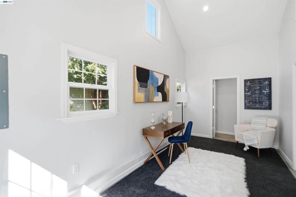 1065 Bennett Way Property Photo 11