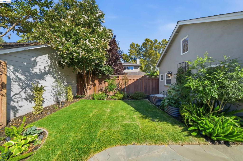 1065 Bennett Way Property Photo 36