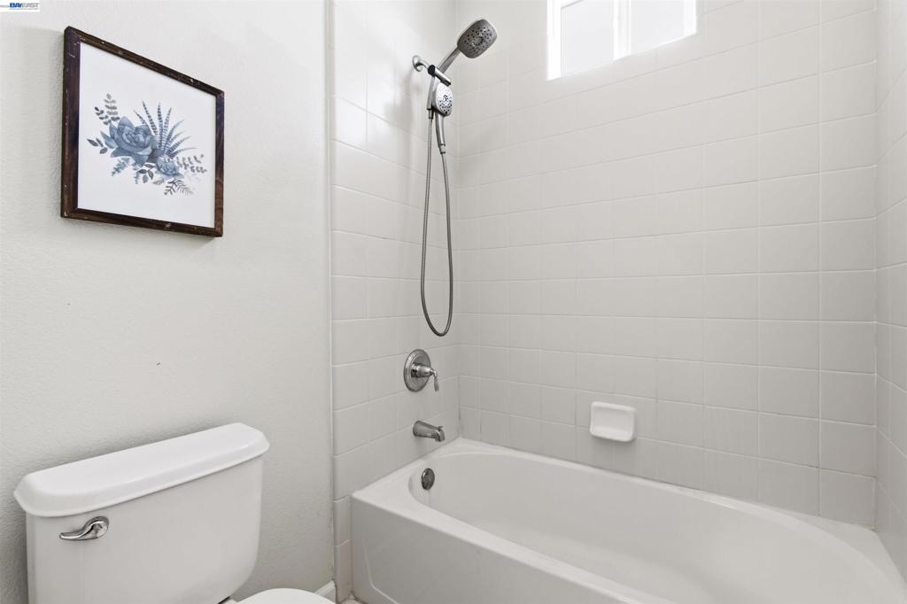 6010 Hillbrook Pl Property Photo 35