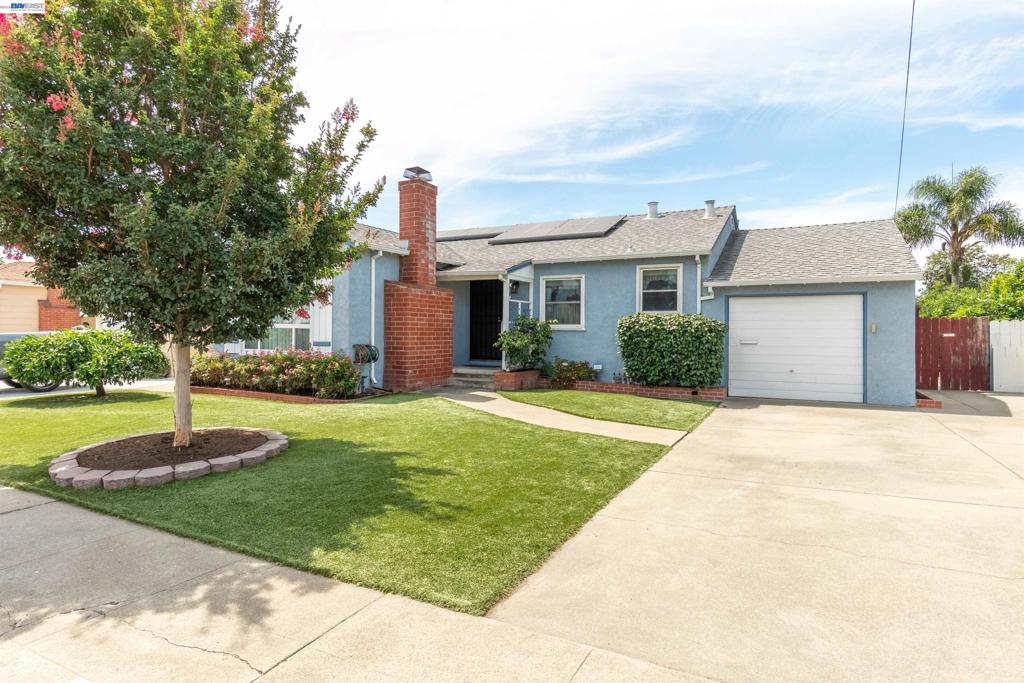 15209 Farnsworth St Property Photo