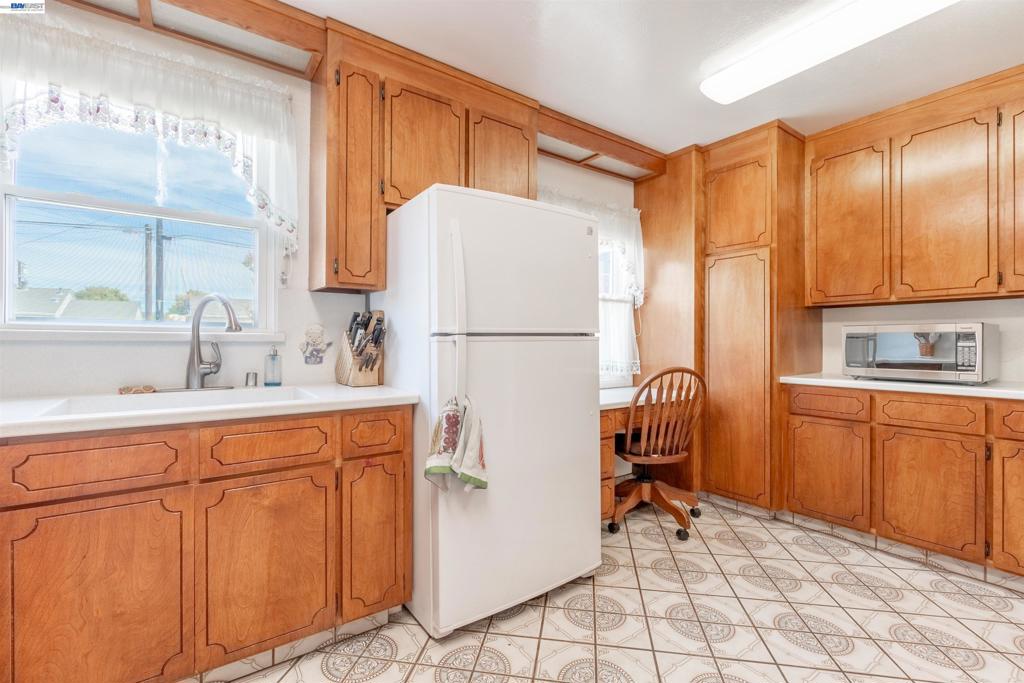 15209 Farnsworth St Property Photo 10