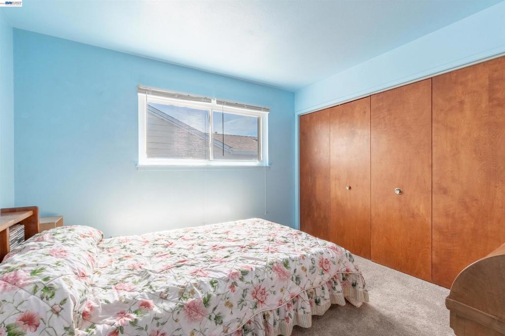 15209 Farnsworth St Property Photo 17