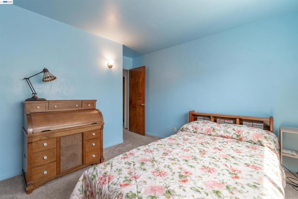 15209 Farnsworth St Property Photo 18