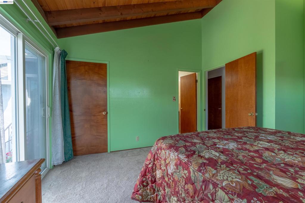 15209 Farnsworth St Property Photo 22