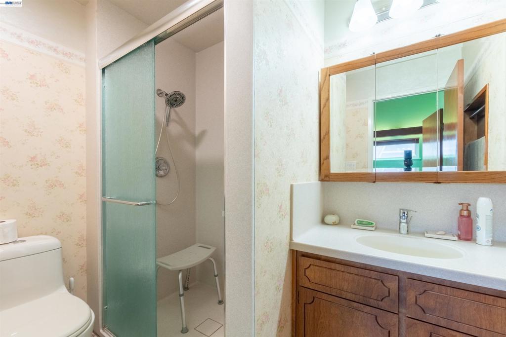 15209 Farnsworth St Property Photo 23